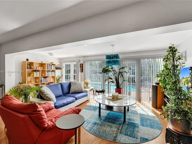 2402 SE 13th Ct, Pompano Beach FL 33062