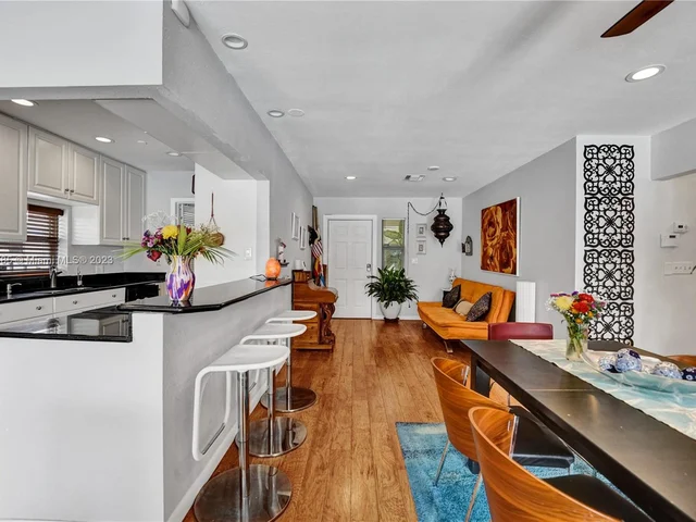 2402 SE 13th Ct, Pompano Beach FL 33062