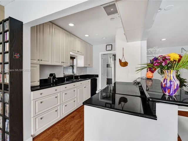 2402 SE 13th Ct, Pompano Beach FL 33062