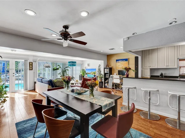 2402 SE 13th Ct, Pompano Beach FL 33062