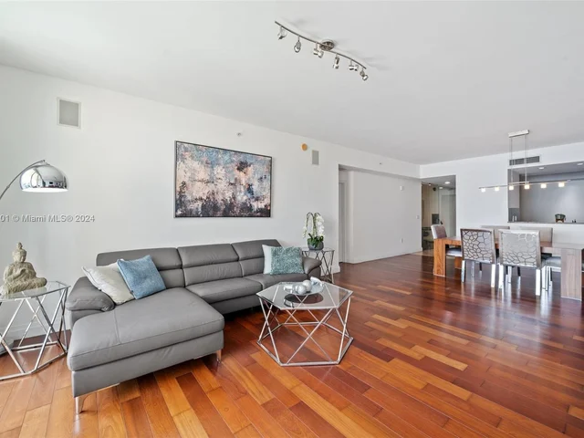 3330 NE 190th St # 717, Aventura FL 33180