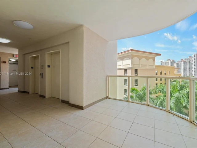 3330 NE 190th St # 717, Aventura FL 33180