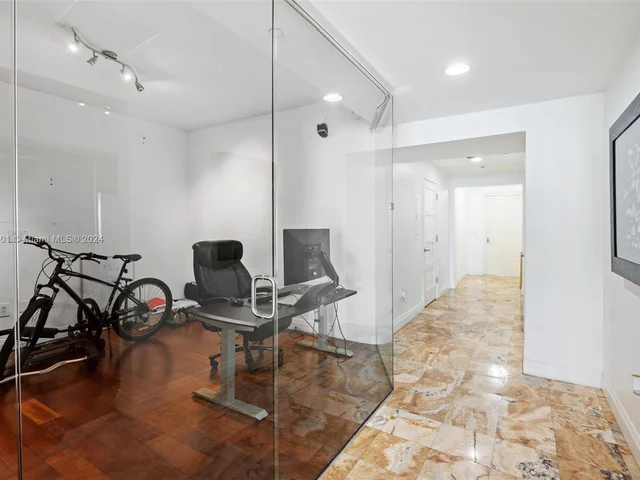 3330 NE 190th St # 717, Aventura FL 33180