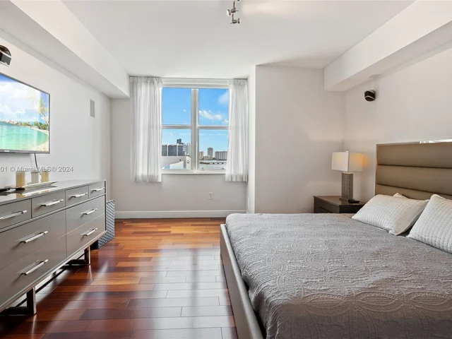 3330 NE 190th St # 717, Aventura FL 33180