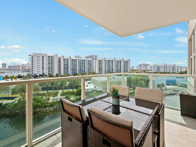 3330 NE 190th St # 717, Aventura FL 33180