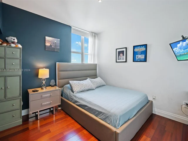 3330 NE 190th St # 717, Aventura FL 33180