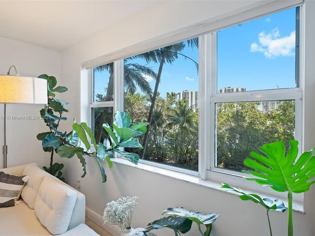 20000 E Country Club Dr # 314, Aventura FL 33180