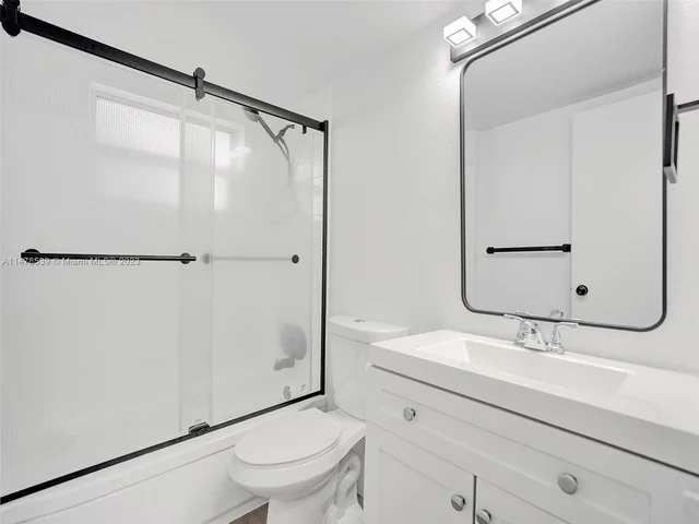 1300 Lincoln Rd # D404, Miami Beach FL 33139