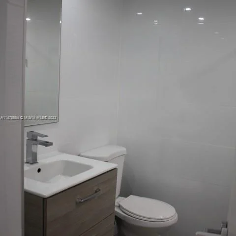 5700 Collins Ave # 16H, Miami Beach FL 33140