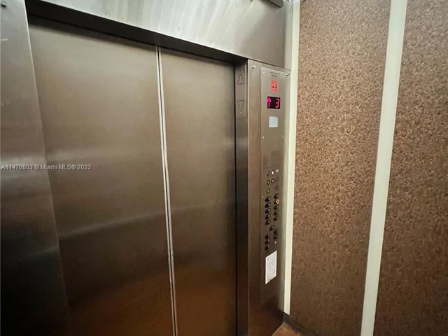 4350 Hillcrest Dr # 800, Hollywood FL 33021