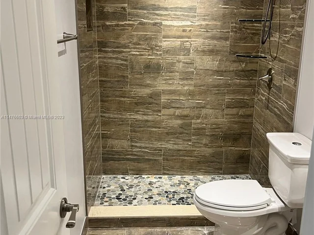 4350 Hillcrest Dr # 800, Hollywood FL 33021