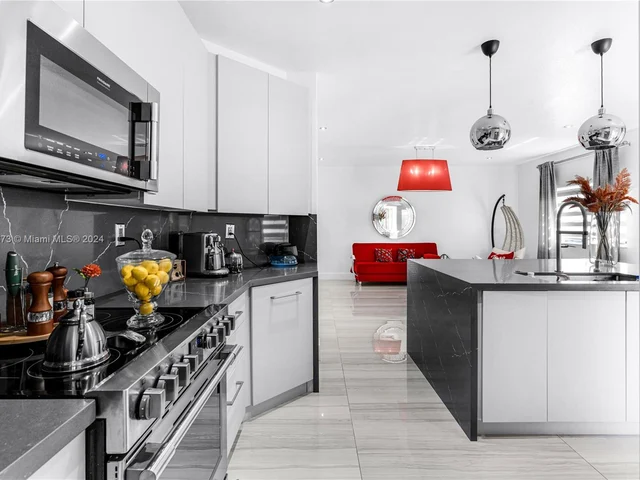 14214 SW 289th Ter, Homestead FL 33033