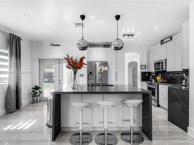 14214 SW 289th Ter, Homestead FL 33033