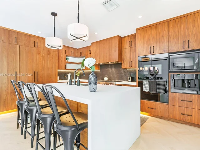 9065 Emerson Ave, Surfside FL 33154