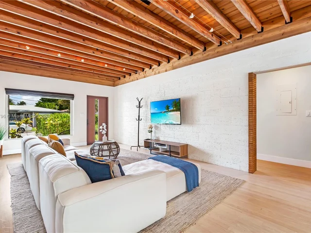 9065 Emerson Ave, Surfside FL 33154