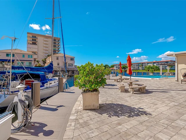 1160 Hillsboro Mile # 904, Hillsboro Beach FL 33062