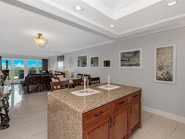 1160 Hillsboro Mile # 904, Hillsboro Beach FL 33062