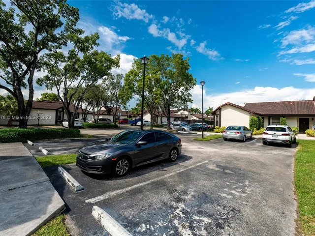15270 SW 45th Ter # 61, Miami FL 33185