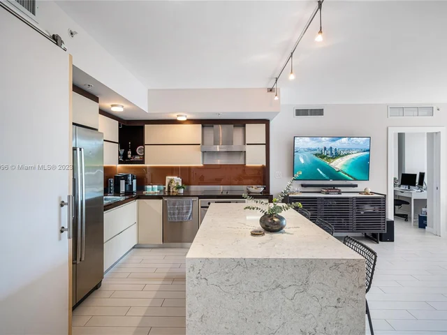 2155 Washington Ct # 307, Miami Beach FL 33139