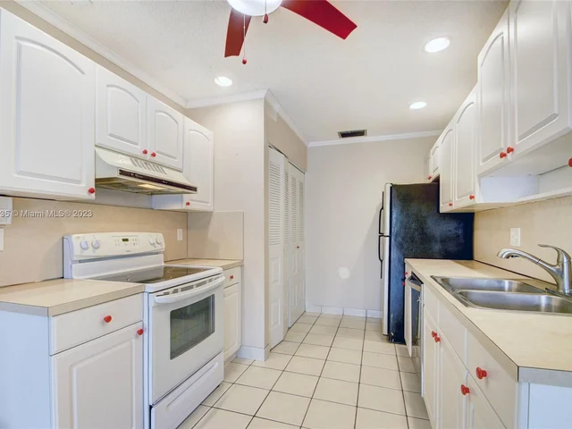 5343 Mariesa Ave # 5343, West Palm Beach FL 33417