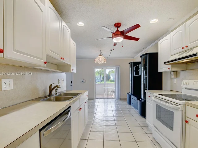 5343 Mariesa Ave # 5343, West Palm Beach FL 33417