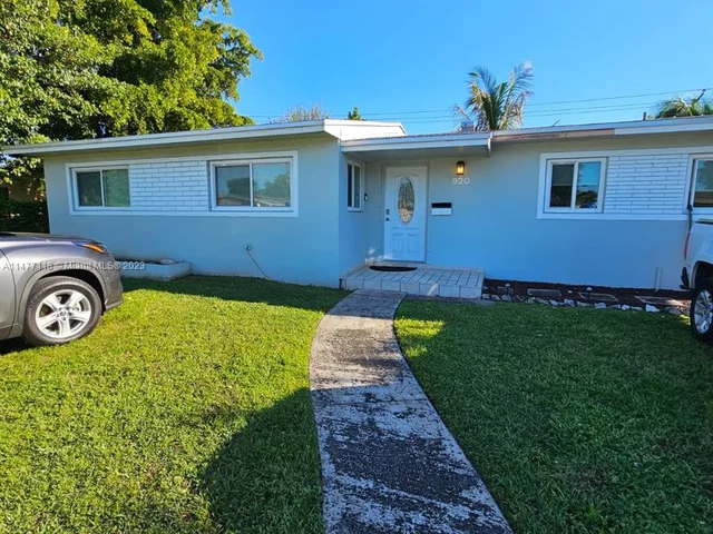 920 NW 200th St, Miami Gardens FL 33169