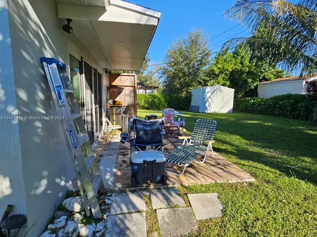 920 NW 200th St, Miami Gardens FL 33169