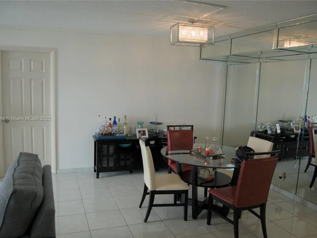 437 Golden Isles Dr # 12C, Hallandale Beach FL 33009