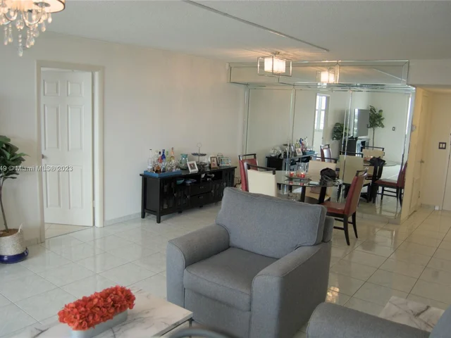 437 Golden Isles Dr # 12C, Hallandale Beach FL 33009