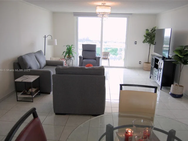 437 Golden Isles Dr # 12C, Hallandale Beach FL 33009