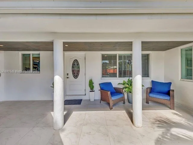 529 NE 14th PL, Fort Lauderdale FL 33304