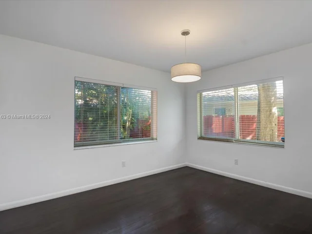 529 NE 14th PL, Fort Lauderdale FL 33304