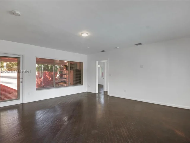 529 NE 14th PL, Fort Lauderdale FL 33304