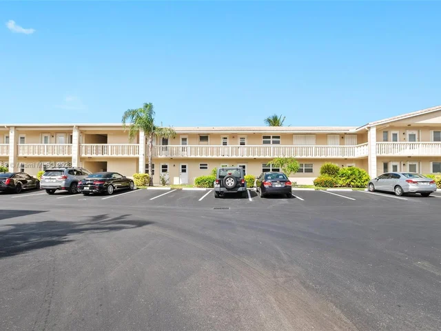 2115 NE 42nd Ct # 208N, Lighthouse Point FL 33064