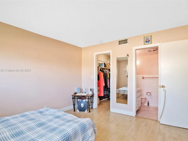 2115 NE 42nd Ct # 208N, Lighthouse Point FL 33064