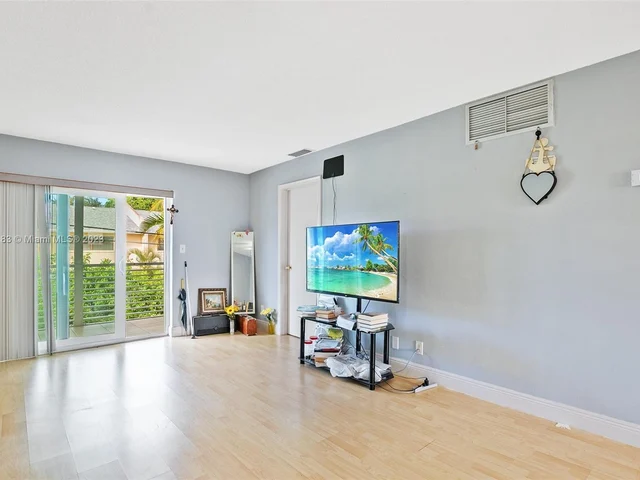 2115 NE 42nd Ct # 208N, Lighthouse Point FL 33064