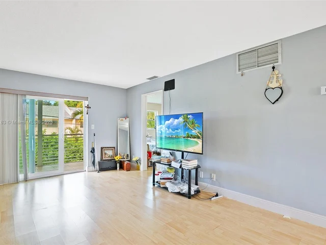 2115 NE 42nd Ct # 208N, Lighthouse Point FL 33064