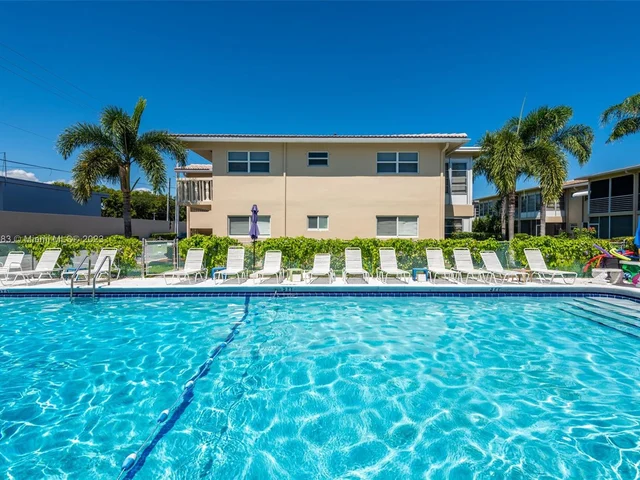 2115 NE 42nd Ct # 208N, Lighthouse Point FL 33064