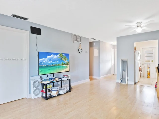 2115 NE 42nd Ct # 208N, Lighthouse Point FL 33064