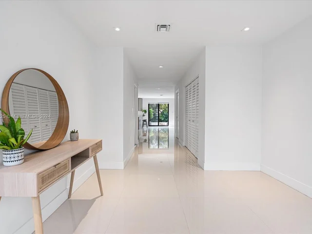 806 SW 29th St # 806, Fort Lauderdale FL 33315