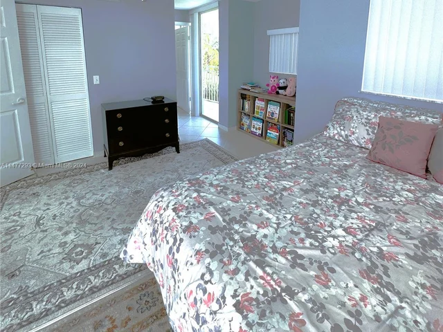 18000 N Bay Rd # 301, Sunny Isles Beach FL 33160