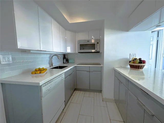 18000 N Bay Rd # 301, Sunny Isles Beach FL 33160