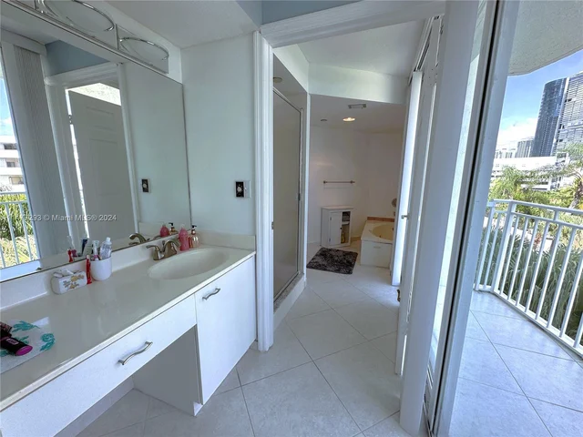 18000 N Bay Rd # 301, Sunny Isles Beach FL 33160