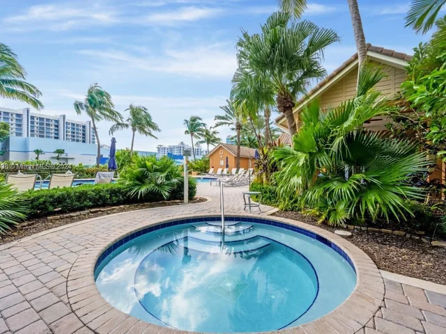 3330 NE 190th St # 2319, Aventura FL 33180