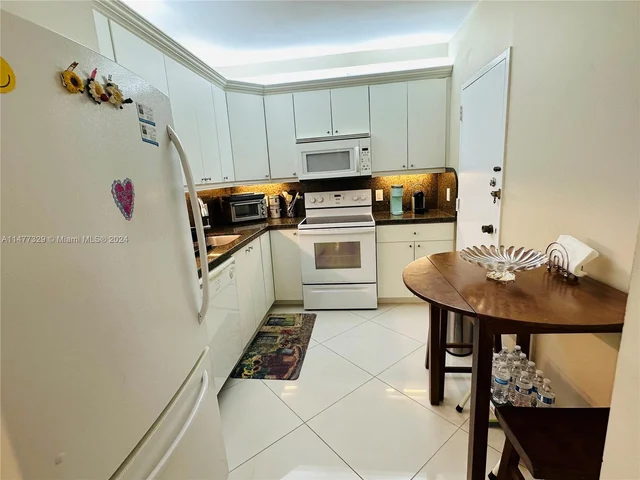 1950 S Ocean Dr # 7A, Hallandale Beach FL 33009