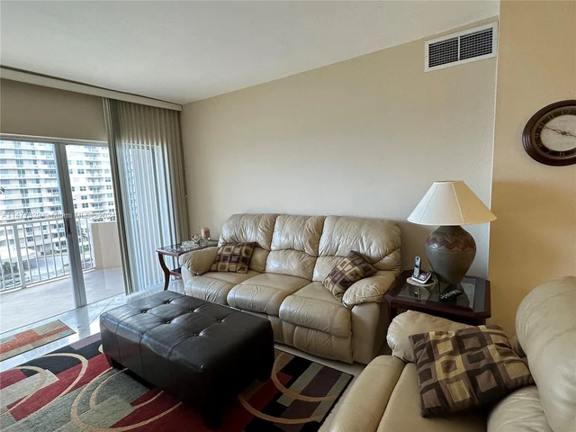 1950 S Ocean Dr # 7A, Hallandale Beach FL 33009
