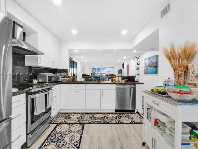 13055 SW 15th Ct # 408S, Pembroke Pines FL 33027