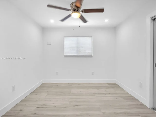 755 N Northlake Dr, Hollywood FL 33019