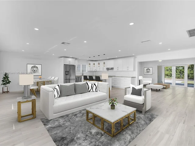 755 N Northlake Dr, Hollywood FL 33019