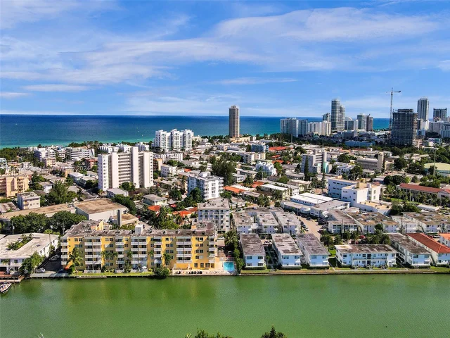 7830 Dickens Ave # 202, Miami Beach FL 33141